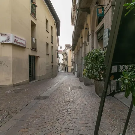 Apartment Welcomely - Madame Bovara Lecco